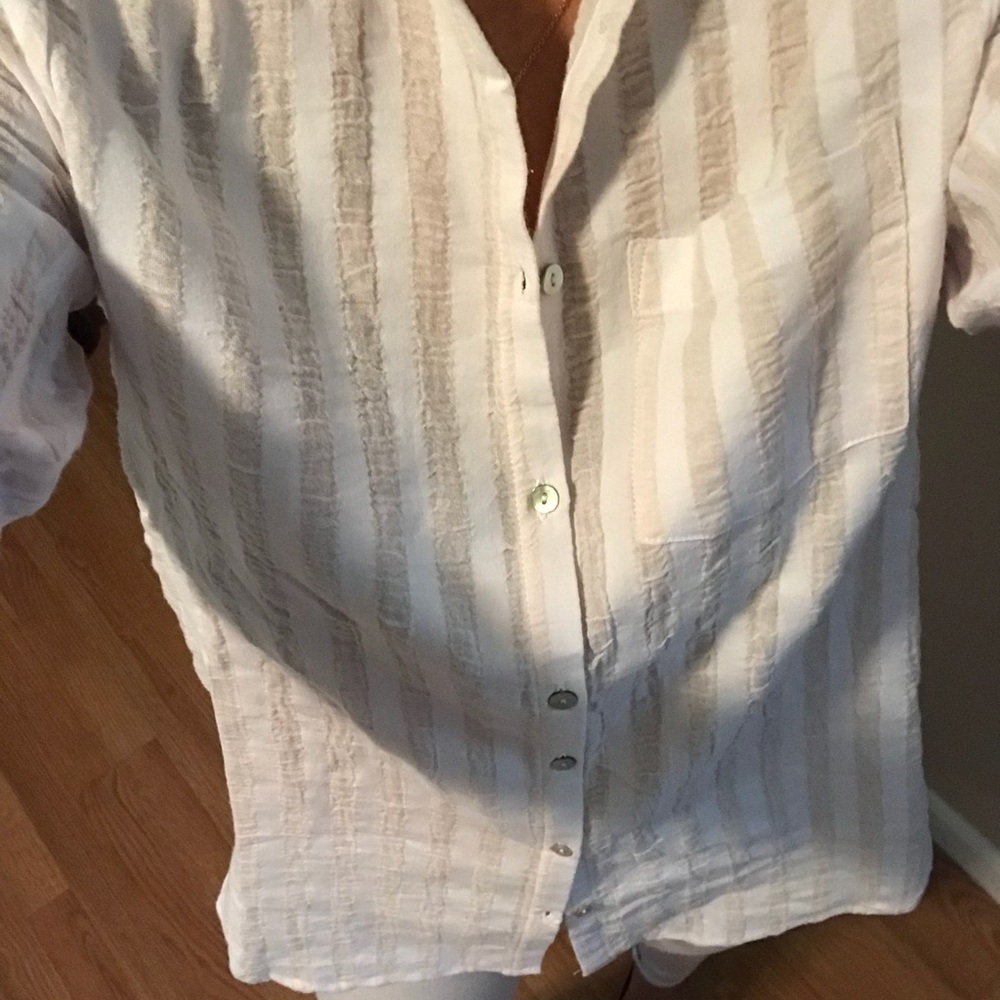 New💜Sand stripe button down - Picture 3 of 5